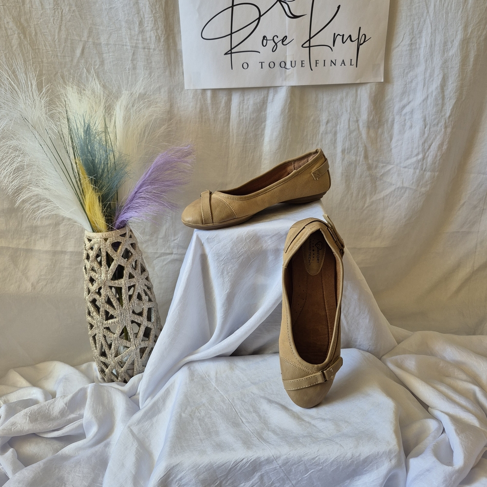 Women's Elegant Tan Loafers